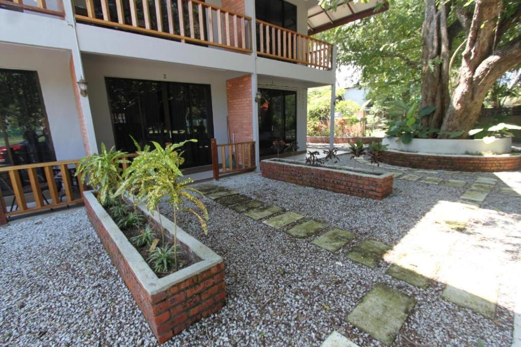 Red Coral Cottage Langkawi Extérieur photo